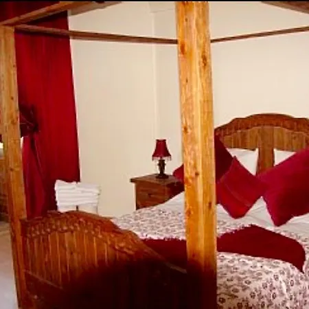 Boutique Suites At The Moonlight דירה